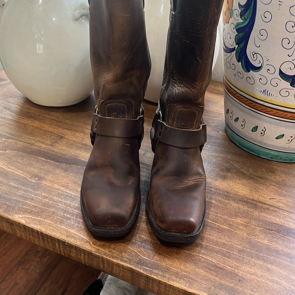 FRYE